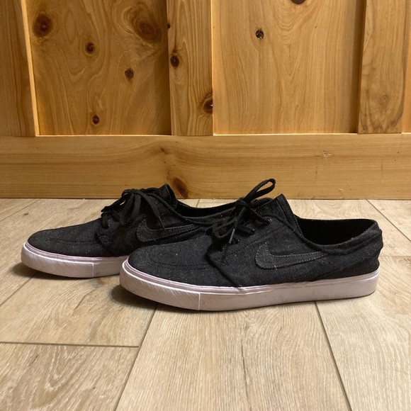 Mens Nike SB Zoom Sneakers - Picture 2 of 7